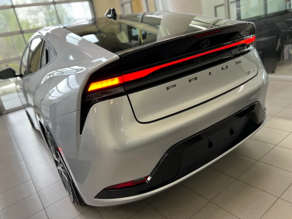 2023 toyota prius hybrid limited silver 5